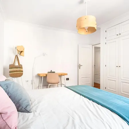 Lejlighed Spacious With Private Parking